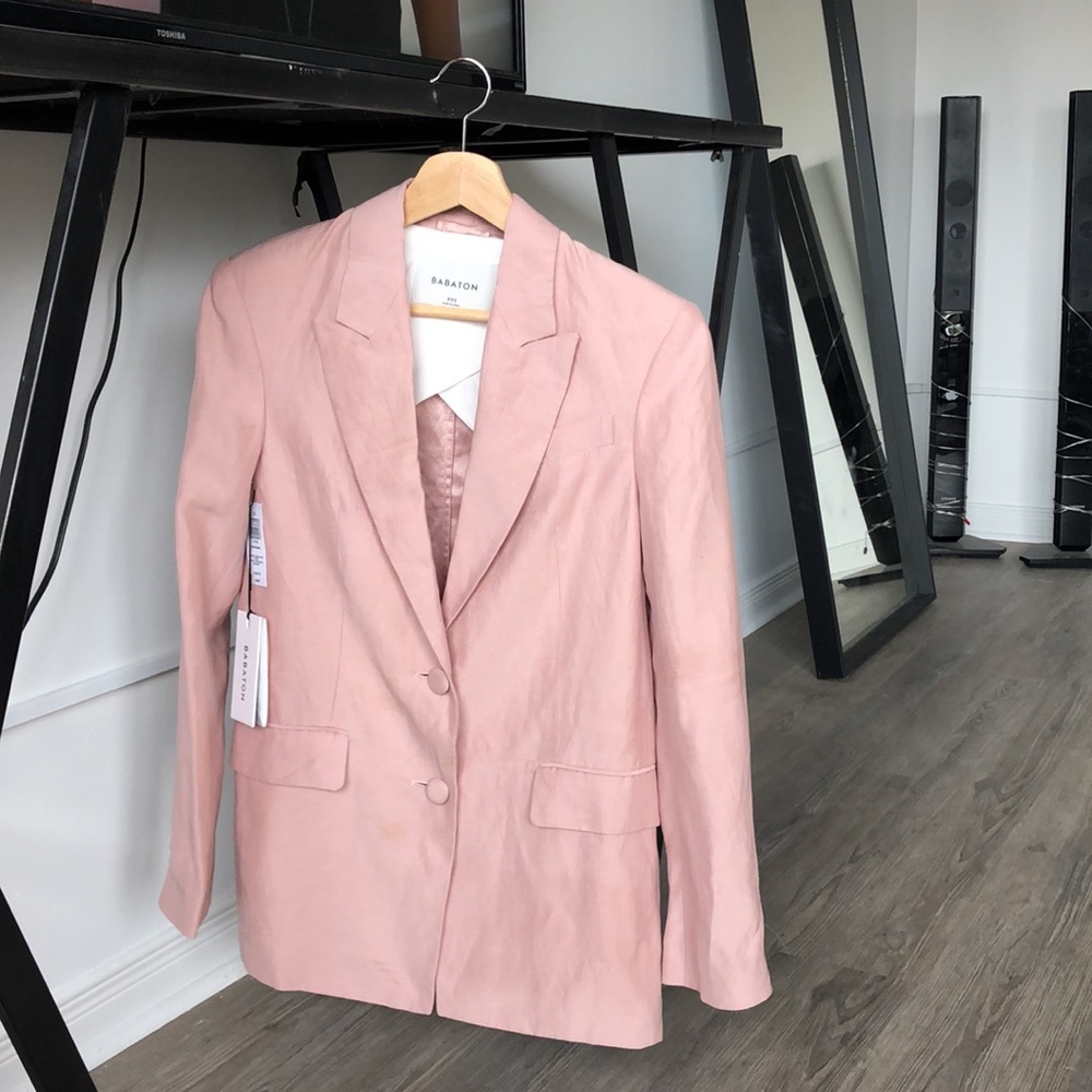Aritzia’s Babaton Tahoma blazer